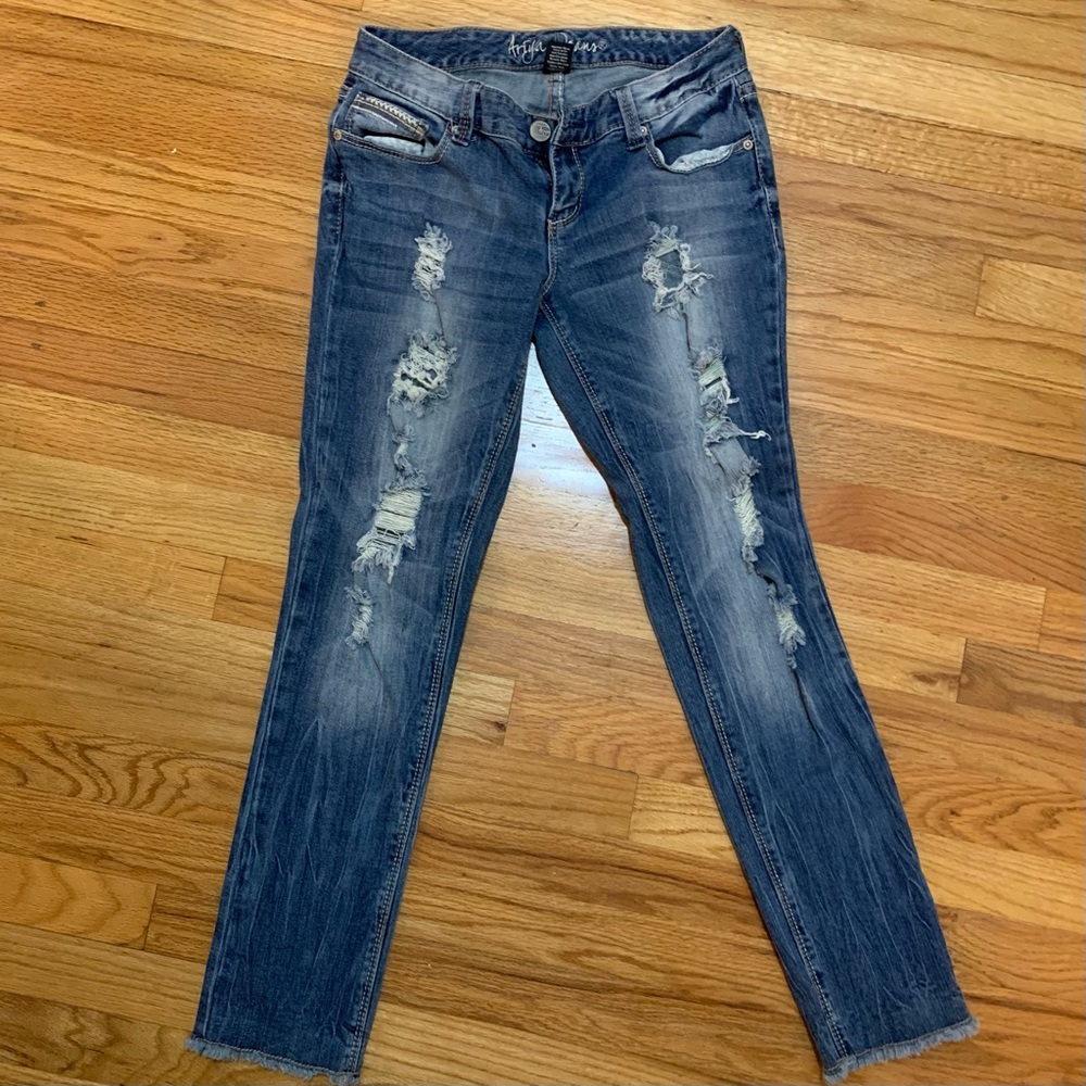 Juniors Distressed Jeans